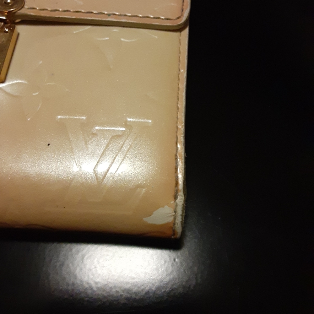 Louis Vuitton  Paris Wallet - Picture 4 of 16